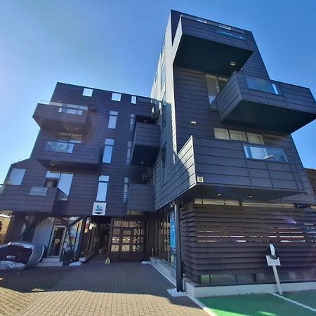 تيميشورا Apartments Steel Residence- Tesla Drive Experience المظهر الخارجي الصورة