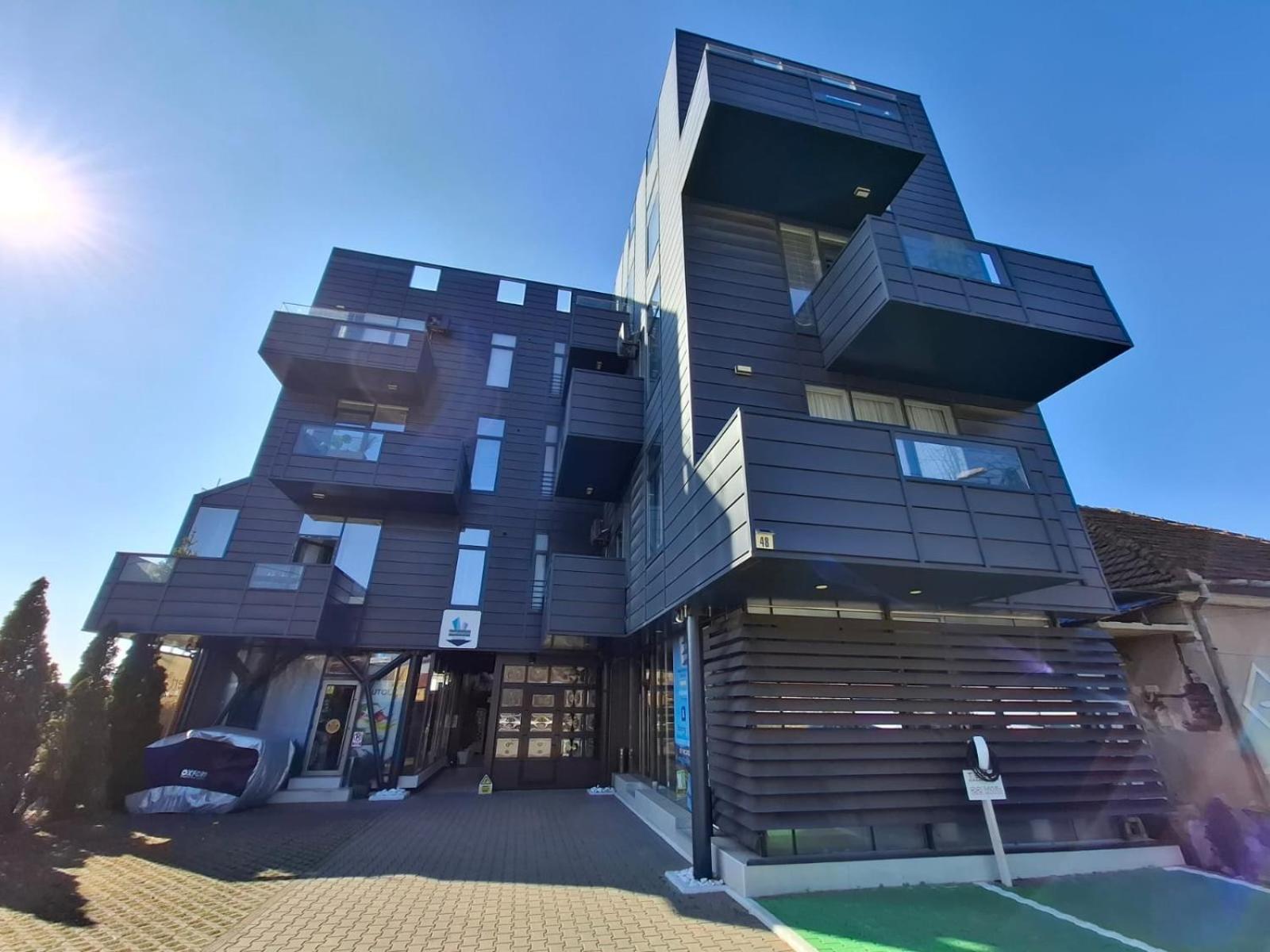 تيميشورا Apartments Steel Residence- Tesla Drive Experience المظهر الخارجي الصورة