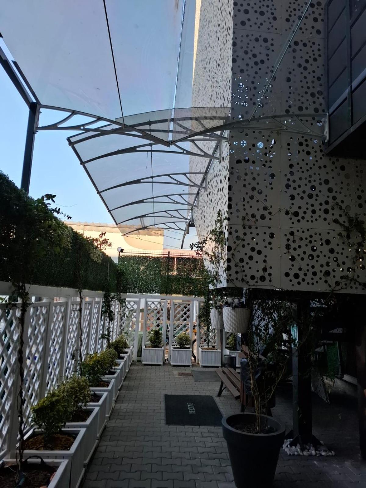 تيميشورا Apartments Steel Residence- Tesla Drive Experience المظهر الخارجي الصورة